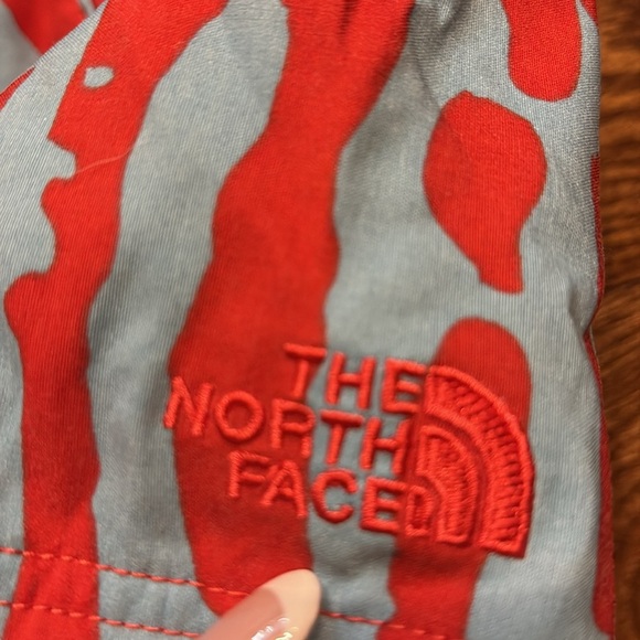 The North Face men’s pull on shorts blue red print moisture wicking pockets L - Picture 10 of 12